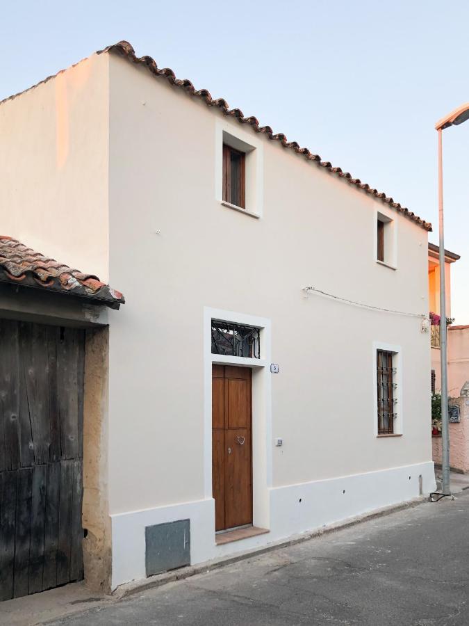 Beni Benius - Typical Restored House In Nurachi エクステリア 写真